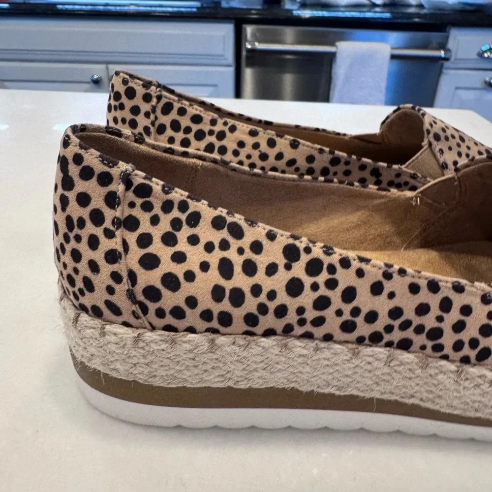 NEW! Dr Scholl’s Slip On Women’s shoes. Animal Print Woven, Flats Size 8.5 M